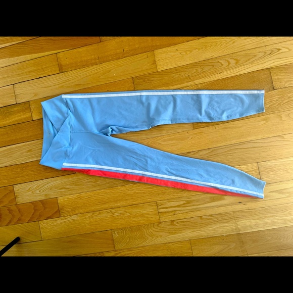 Bandier Crossover Waistband Leggings - Picture 6 of 7